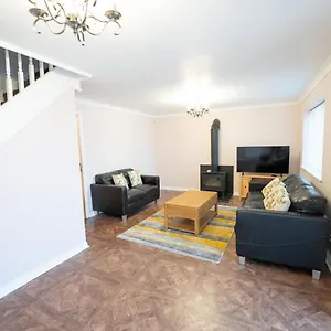  Holiday home Longley Farm View -spacious 3 Bed United Kingdom