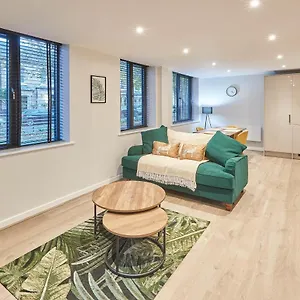  Apartment Host & - Fern United Kingdom